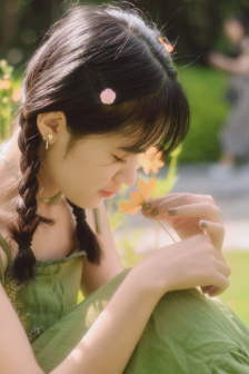 《丰满女人》hd